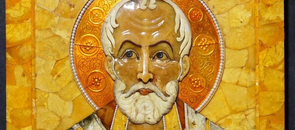 Выставка икон и скульптур из янтаря Александра Крылова - Sputnik Молдова