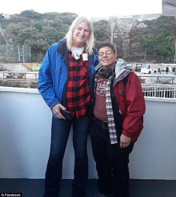 Вся семья из американского штата Аризона стала трансгендерами - Sputnik Молдова