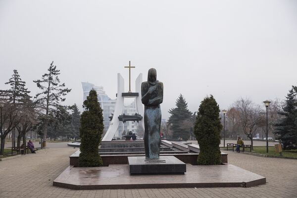 Монумент скорбящей матери - Sputnik Молдова