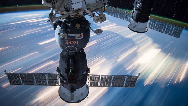 Российские космические корабли Союз и Прогресс, пристыкованные к МКС - Sputnik Молдова