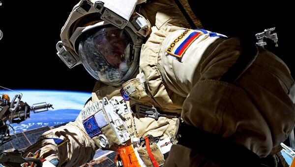 Космонавт Роскосмоса Сергей Рязанский во время выхода в открытый космос - Sputnik Moldova-România