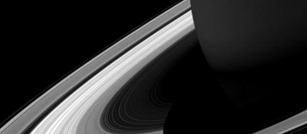 Кольца Сатурна, покрытые его тенью - Sputnik Молдова