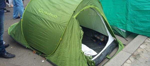 В Кишиневе протестующие разбили палаточный городок - Sputnik Молдова