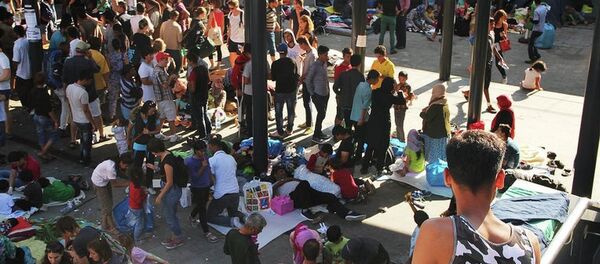 Беженцы на вокзале. Архивное фото - Sputnik Молдова