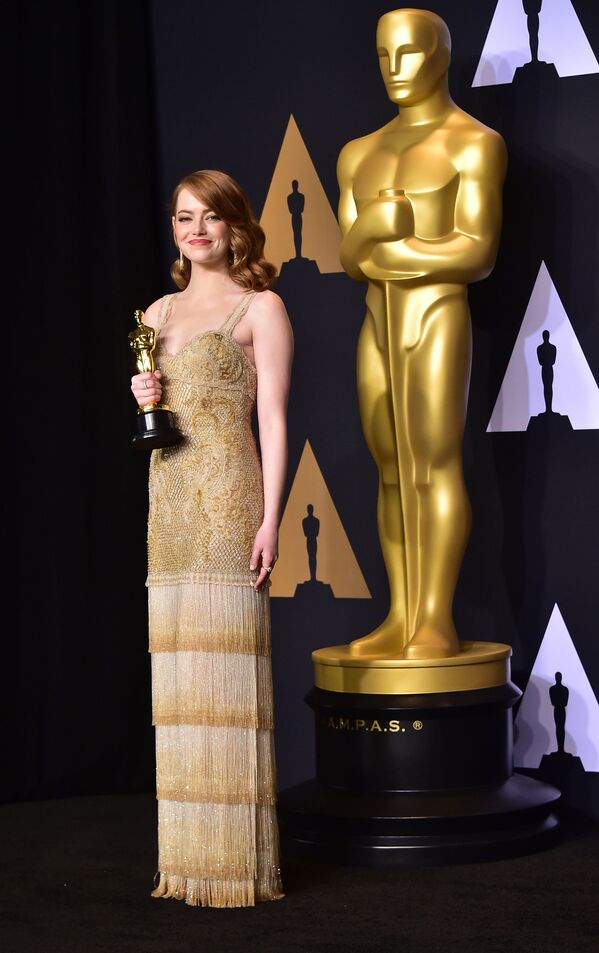 Американская актриса Эмма Стоун на вручении 89-ой премии Оскар - Sputnik Молдова