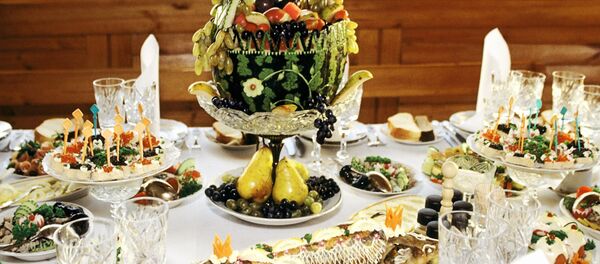 Сервированный стол - Sputnik Moldova-România