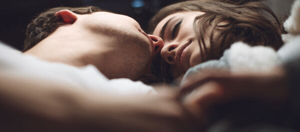 Влюбленная пара  - Sputnik Молдова