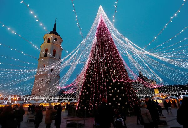 Рождественское дерево в Вильнюс - Sputnik Молдова