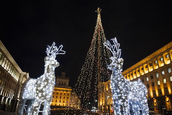 Рождественская иллюминация в центре Софии - Sputnik Молдова
