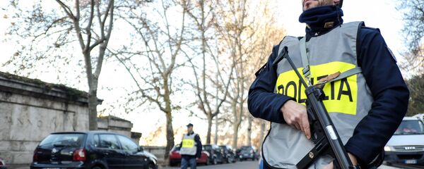 Polițist italian - Sputnik Moldova-România