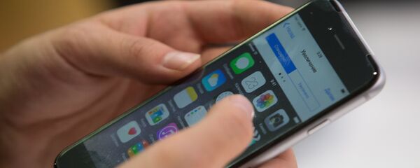 Старт продаж iPhone 6 и iPhone 6 plus в России - Sputnik Молдова