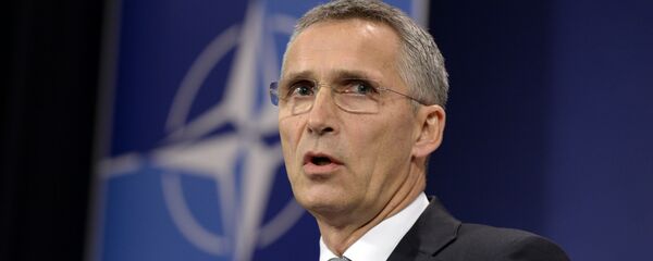 NATO Secretary-General Jens Stoltenberg delivers a press conference after a NATO defence ministers' meeting at the NATO headquarters in Brussels on October 27, 2016 - Sputnik Moldova-România