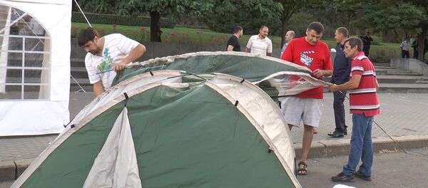 В центре Кишинева появился палаточный городок В центре Кишинева появился палаточный городок - Sputnik Молдова