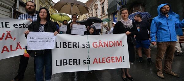 Proteste la București împotriva legii vaccinării obligatorii - Sputnik Moldova-România