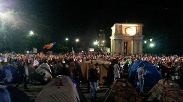 Антиправительственный митинг в центре Кишиневе  - Sputnik Молдова