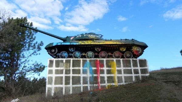 Танк ИС-3 в селе Корнешты - Sputnik Молдова