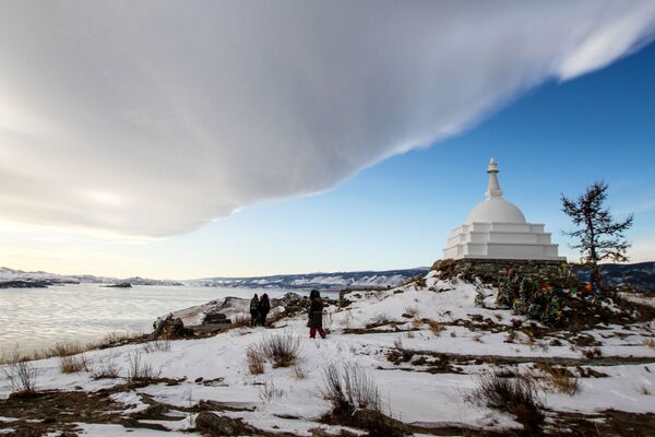 Baikal in Winter: Pure Beauty of a Frozen Lake - Sputnik Moldova-România