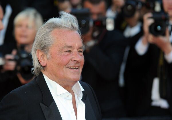 May 26, 2013 - Cannes, France: Alain Delon attends the premiere of 'Zulu' during the 66th Cannes film festival (Mehdi Chebil / Polaris) May 26, 2013 - Cannes, France: Alain Delon attends the premiere of 'Zulu' during the 66th Cannes film festival (Mehdi Chebil / Polaris) - Sputnik Moldova-România
