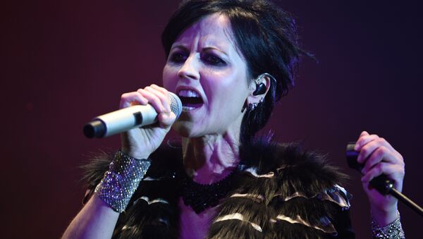 Irish singer Dolores O'Riordan of Irish band The Cranberries performs on stage during the 23th edition of the Cognac Blues Passion festival in Cognac. (File) - Sputnik Moldova-România