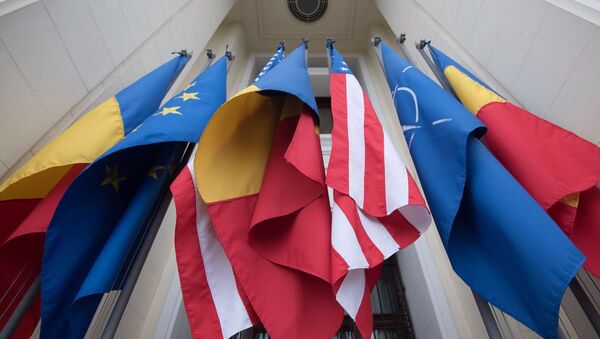 Drapelele României, NATO, UE și SUA - Sputnik Moldova-România