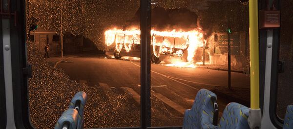 Горящий автобус, архивное фото - Sputnik Moldova