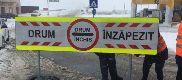 Остановка движения из-за снегопада - Sputnik Молдова