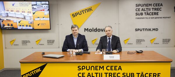 Евгений Паскарь и Виктор Гайчук Евгений Паскарь и Виктор Гайчук - Sputnik Молдова