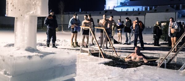 Празднование Крещения в Валдайском Иверском монастыре Празднование Крещения в Валдайском Иверском монастыре - Sputnik Молдова