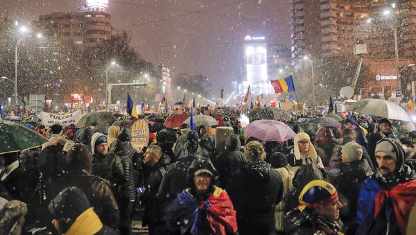 Protest la București - Sputnik Молдова