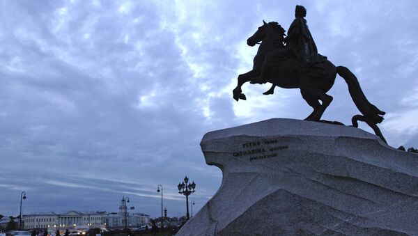 Памятник Петру I на Сенатской площади Санкт-Петербурга - Sputnik Молдова