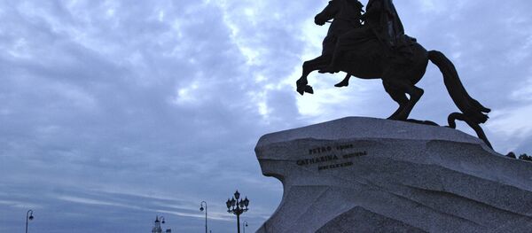 Памятник Петру I на Сенатской площади Санкт-Петербурга - Sputnik Молдова