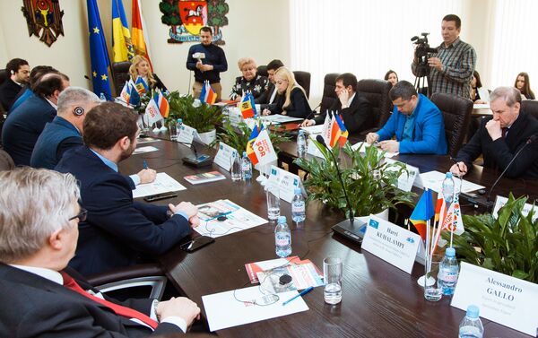 Оргеев посетили пять евродепутатов из Европейской народной партии, представляющие в Европарламенте Италию и Чехию - Sputnik Moldova