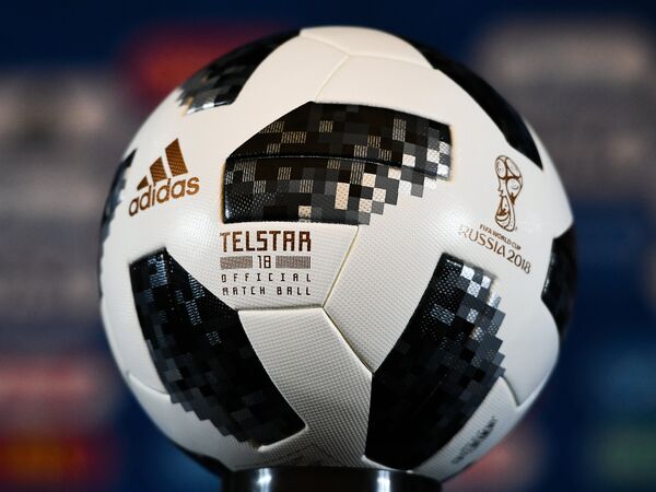 Telstar-18, balonul oficial al CM- 2018 Telstar-18, balonul oficial al CM- 2018 - Sputnik Moldova-România