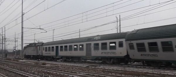 Поезд, следовавший из Кремоны в Милан, сошел с рельсов - Sputnik Молдова