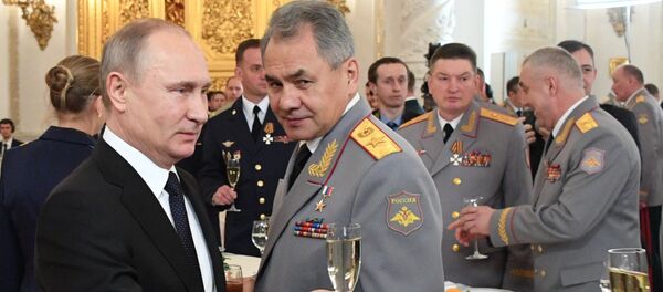 Президент РФ В. Путин встретился с военнослужащими, участвовавшими в операции в Сирии - Sputnik Молдова