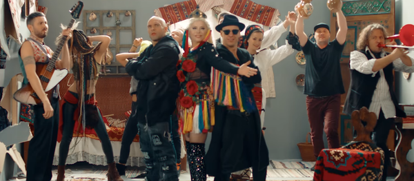 Zdob si Zdub feat. Loredana & Лигалайз - БАЛКАНА МАМА Zdob si Zdub feat. Loredana & Лигалайз - БАЛКАНА МАМА - Sputnik Moldova-România