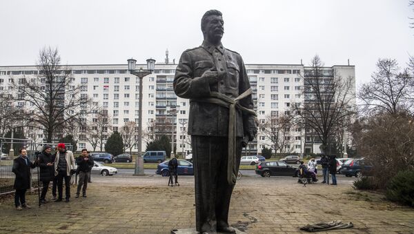 Stalin statue - Sputnik Moldova-România
