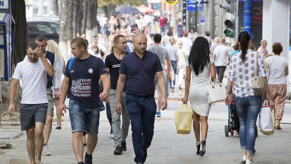 Oameni in strada - Sputnik Moldova