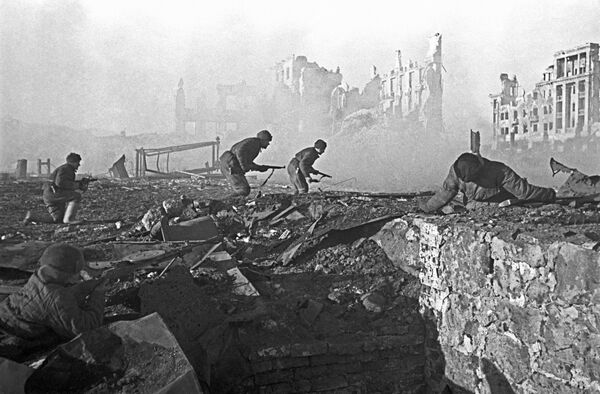 Stalingrad: Mărturii din Moldova despre lupta care a schimbat cursul războiului mondial Stalingrad: Mărturii din Moldova despre lupta care a schimbat cursul războiului mondial - Sputnik Moldova