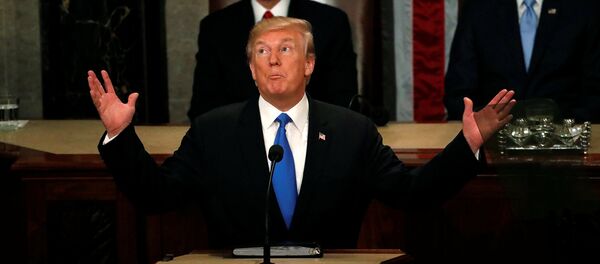 Президент США Дональд Трамп во время обращения Конгрессу - Sputnik Молдова