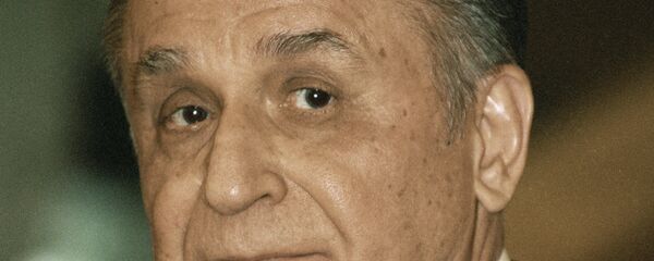 Ion Iliescu - Sputnik Moldova-România