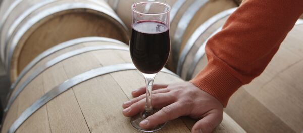 Работа компании Вина и воды Абхазии в Сухуме - Sputnik Молдова