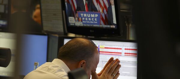 A trader at the stock exchange reacts in Frankfurt, Germany. - Sputnik Moldova