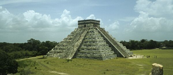 Пирамида Кукулькана в древнем городе майя Чичен-Ице - Sputnik Молдова