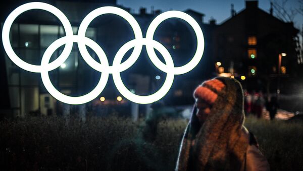 Олимпийские кольца в Олимпийском парке в Пхенчхане - Sputnik Молдова