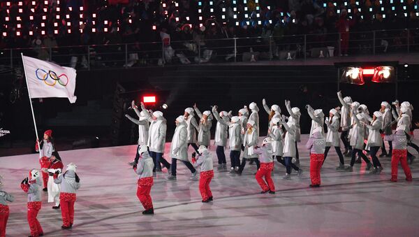 Олимпийские атлеты из России на церемонии открытия XXIII зимних Олимпийских игр в Пхенчхане - Sputnik Молдова