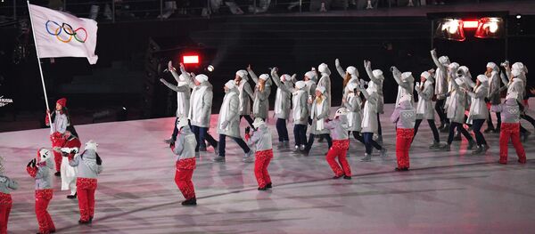 Олимпийские атлеты из России на церемонии открытия XXIII зимних Олимпийских игр в Пхенчхане Олимпийские атлеты из России на церемонии открытия XXIII зимних Олимпийских игр в Пхенчхане - Sputnik Молдова