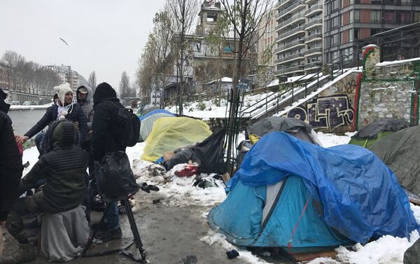 Мигранты в Париже - Sputnik Молдова