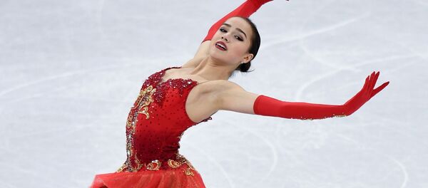 Российская фигуристка Алина Загитова выступает в произвольной программе женского одиночного катания командных соревнований по фигурному катанию на XXIII зимних Олимпийских играх - Sputnik Молдова