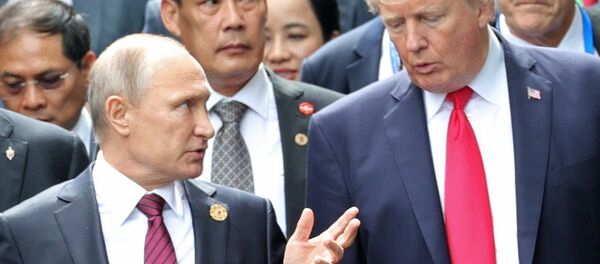 Vladimir Poutine et Donald Trump lors du sommet de l'APEC - Sputnik Moldova-România